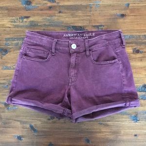American Eagle midi ladies size 6 maroon shorts